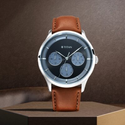 Titan Men Black Analogue Watch