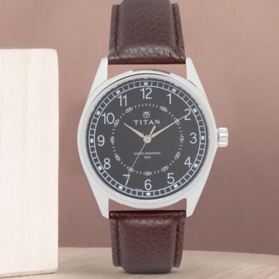 Titan Men Black Analogue Watch 1729SL02