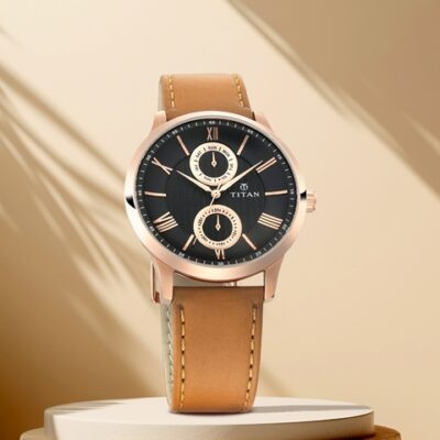 Titan Men Black Leather Analogue Watch 9...