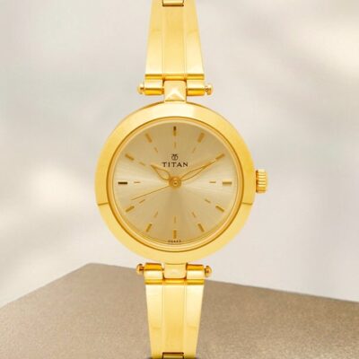 Titan Women Gold-Toned Analogue Watch 25...