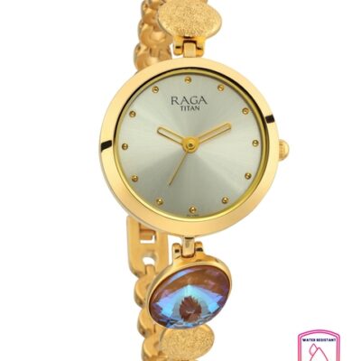 Titan Women Green Analogue Watch 2606YM0...